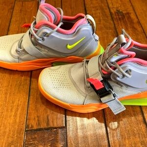 Nike men's Air force 270